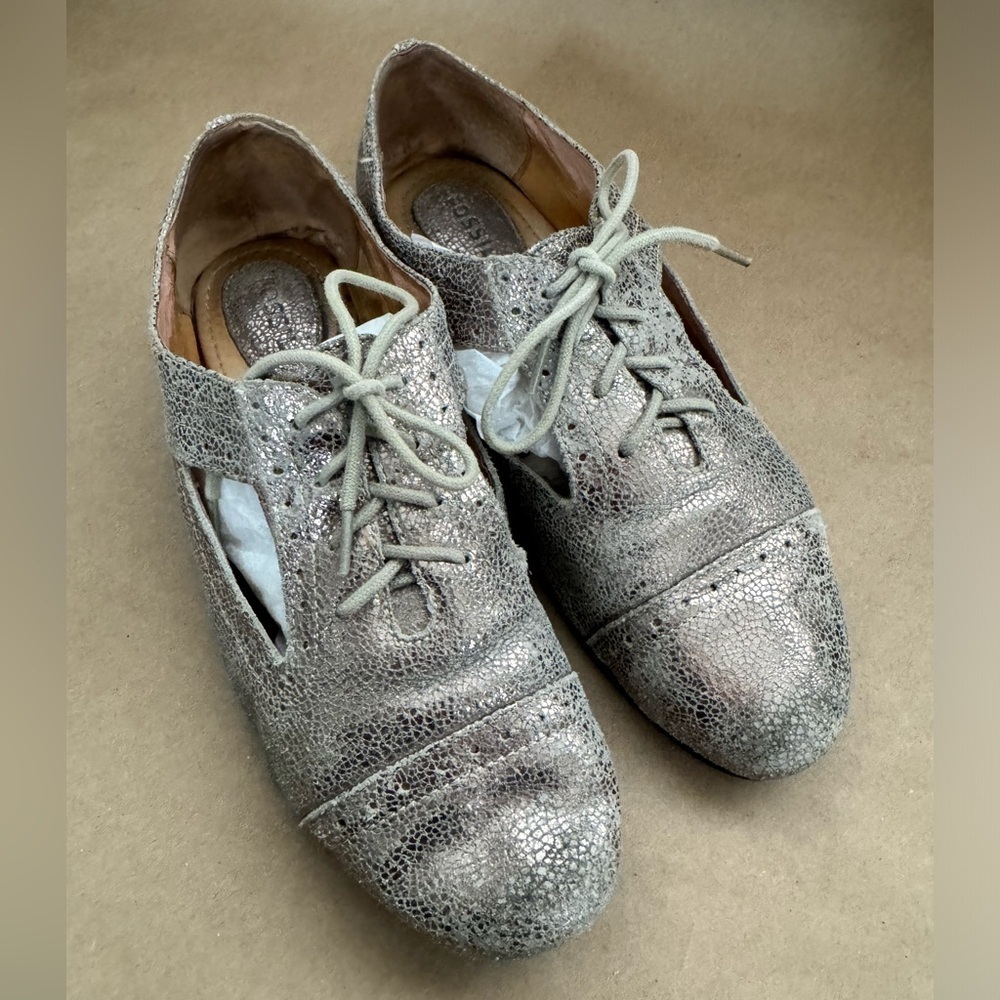 Fossil Baisley Pewter Leather Cut Out Leather Comfort Oxford Lace Up Shoes. 8